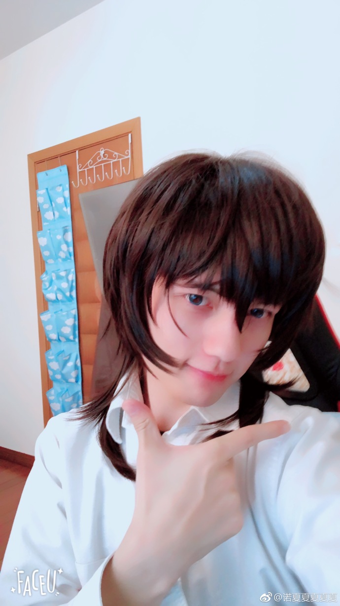 继萝莉照后 职业选手诺夏再出COS照