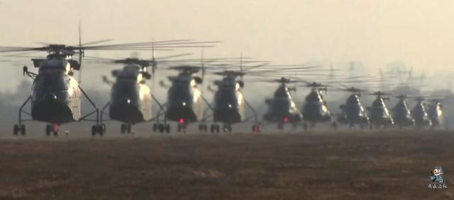 解放军学会美国这一招，数十架直升机同时出动成常态