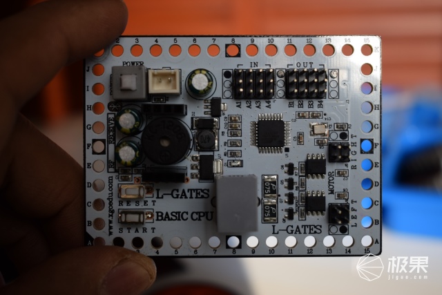 小盖茨机器人L-GATES小创客家庭套装