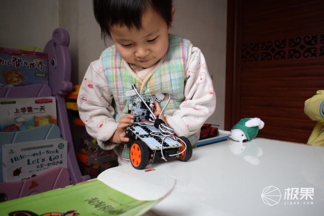 小盖茨机器人L-GATES小创客家庭套装