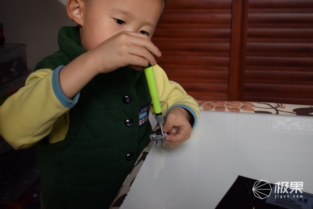 小盖茨机器人L-GATES小创客家庭套装