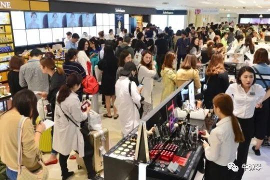 中国游客快马杀到，韩国免税店销售创了新高