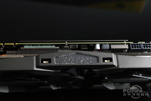 索泰GTX 1070 Ti至尊