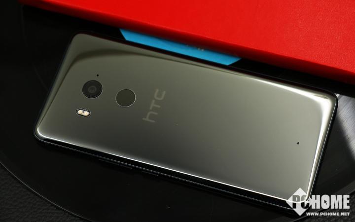 炒冷饭！HTC U11+将推出减配中端版