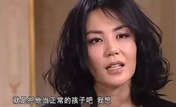 王菲首谈女儿李嫣唇腭裂:我觉得她很美,很漂亮