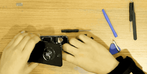 不靠苹果爸爸，花100多块自己换iPhone电池，到底难不难？