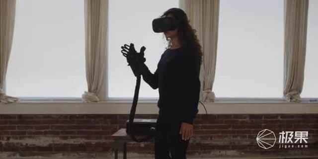 HaptX推出触觉手套，用户可感受虚拟世界