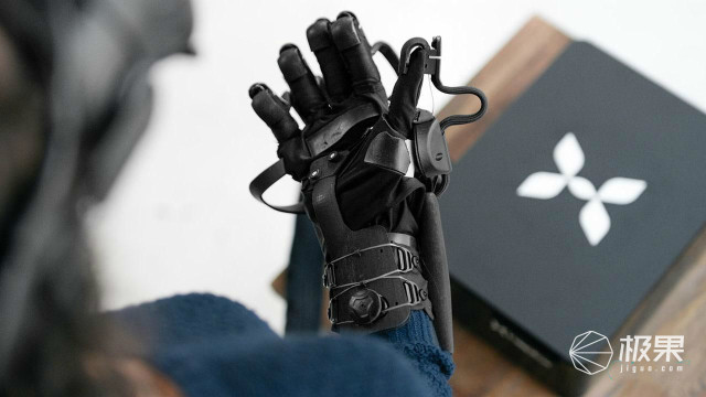 HaptX推出触觉手套，用户可感受虚拟世界