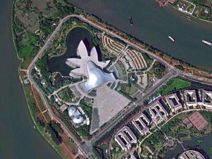 美国卫星450公里高空远摄广州 番禺网友: 睡觉