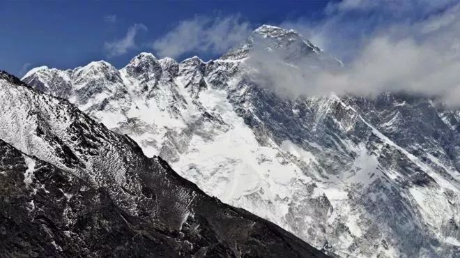 尼泊尔正式禁止个人登山者登山 包括珠穆朗玛峰