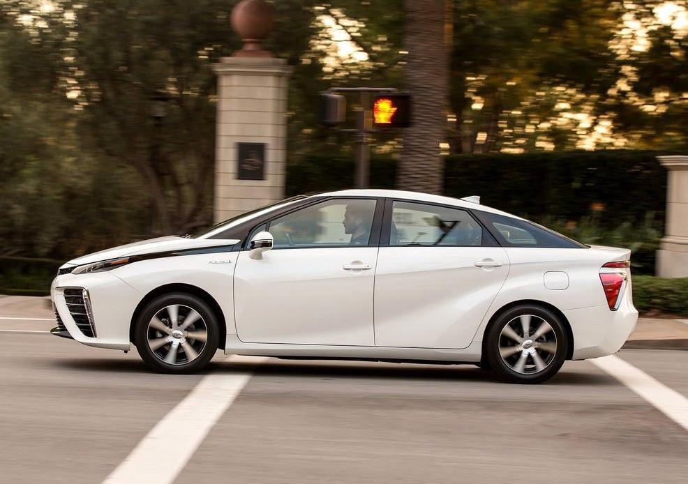 丰田这台车像丑八怪,但却被外国人疯抢了