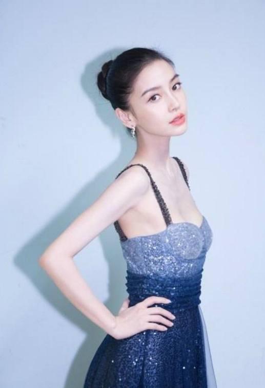 angelababy"排骨胸"就把秀智赢了!秀智骨架大,baby是精修图?