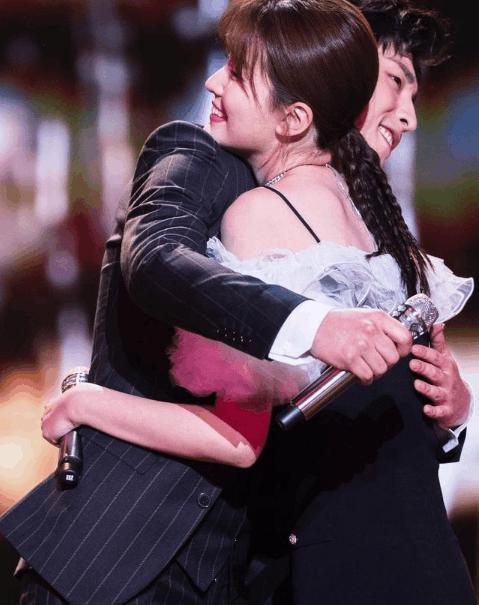 应采儿要扑街?表情图片李沁邓伦女有情男无意中午起床盛典动画国剧图片