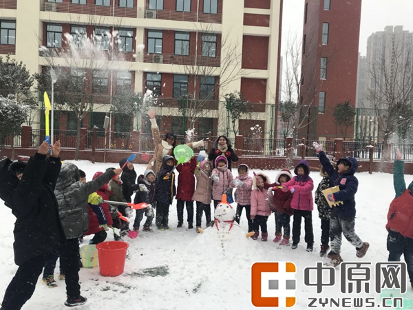 街拍！2018郑州的首场降雪[多图]