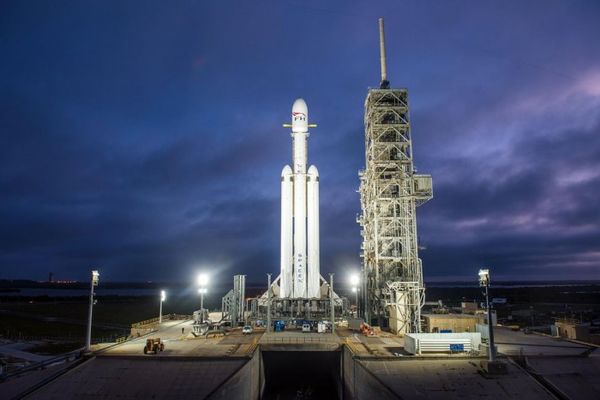 外媒：SpaceX分享猎鹰重型火箭最新全景视频