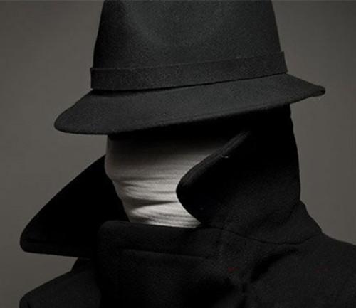 追《风筝》,侃谍战剧,四大硬伤难解。