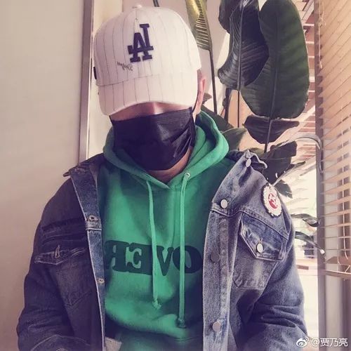 李小璐出轨PG ONE?贾乃亮:爱得越卑微的人,越