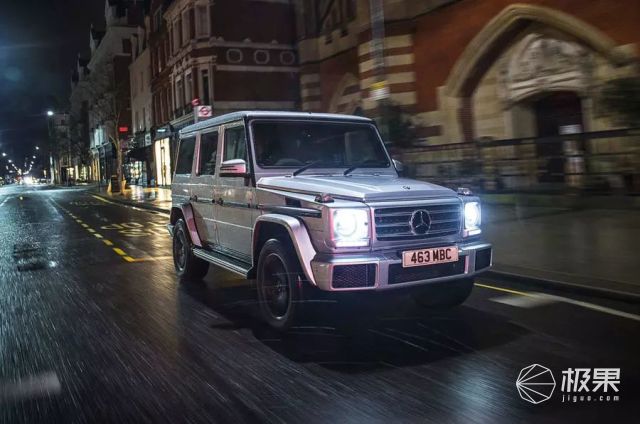 史上最硬奔驰来了!新内饰像科幻片,全球男人都渴望被它榨干 史上最硬奔驰来了!新内饰像科幻片,全球男人都渴望被它榨干
