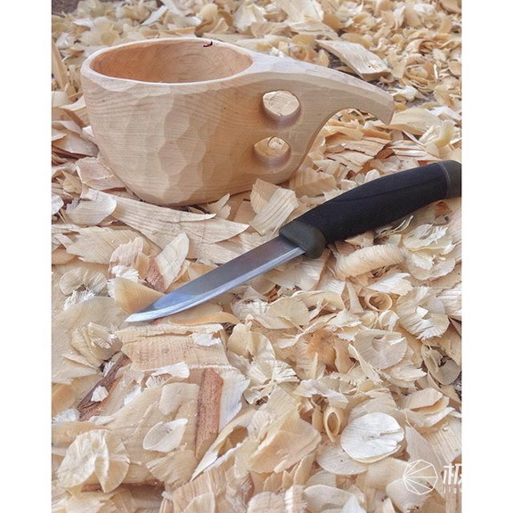 “瑞典国刀”莫拉125周年纪念版,锋利耐操剔骨劈柴都不是事儿 “瑞典国刀”莫拉125周年纪念版,锋利耐操剔骨劈柴都不是事儿