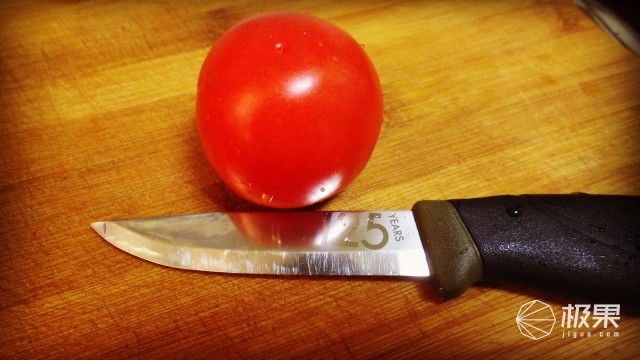 “瑞典国刀”莫拉125周年纪念版,锋利耐操剔骨劈柴都不是事儿 “瑞典国刀”莫拉125周年纪念版,锋利耐操剔骨劈柴都不是事儿