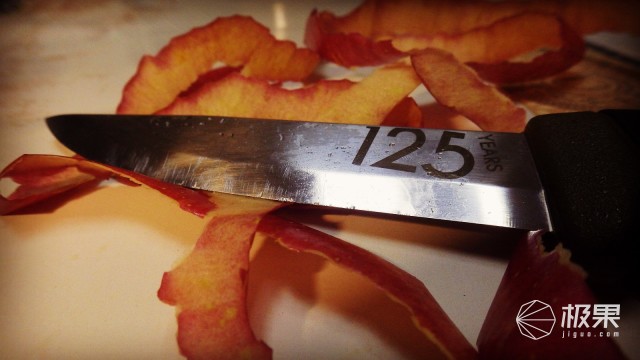 “瑞典国刀”莫拉125周年纪念版,锋利耐操剔骨劈柴都不是事儿 “瑞典国刀”莫拉125周年纪念版,锋利耐操剔骨劈柴都不是事儿