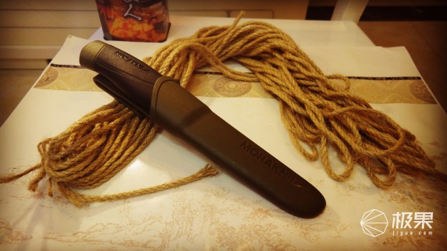 “瑞典国刀”莫拉125周年纪念版,锋利耐操剔骨劈柴都不是事儿 “瑞典国刀”莫拉125周年纪念版,锋利耐操剔骨劈柴都不是事儿