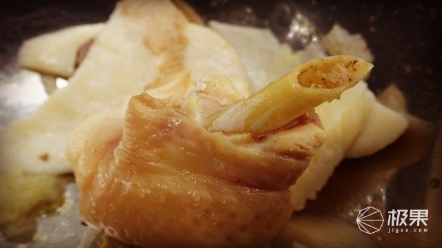 “瑞典国刀”莫拉125周年纪念版,锋利耐操剔骨劈柴都不是事儿 “瑞典国刀”莫拉125周年纪念版,锋利耐操剔骨劈柴都不是事儿