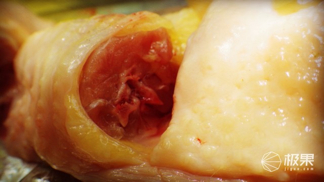 “瑞典国刀”莫拉125周年纪念版,锋利耐操剔骨劈柴都不是事儿 “瑞典国刀”莫拉125周年纪念版,锋利耐操剔骨劈柴都不是事儿