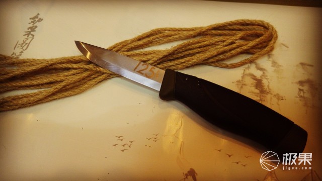 “瑞典国刀”莫拉125周年纪念版,锋利耐操剔骨劈柴都不是事儿 “瑞典国刀”莫拉125周年纪念版,锋利耐操剔骨劈柴都不是事儿