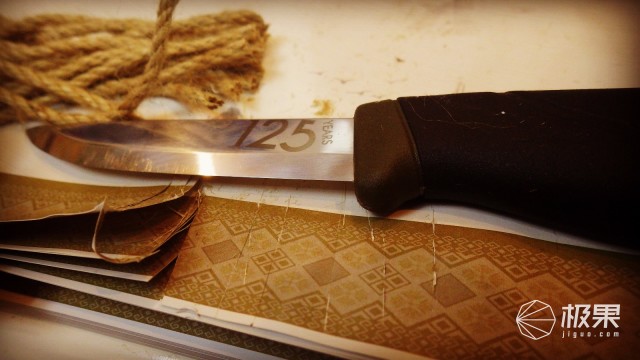 “瑞典国刀”莫拉125周年纪念版,锋利耐操剔骨劈柴都不是事儿 “瑞典国刀”莫拉125周年纪念版,锋利耐操剔骨劈柴都不是事儿