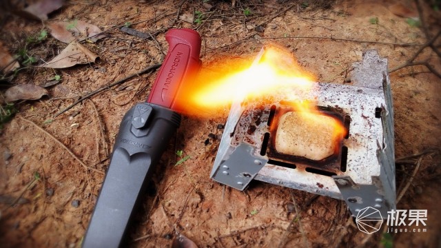 “瑞典国刀”莫拉125周年纪念版,锋利耐操剔骨劈柴都不是事儿 “瑞典国刀”莫拉125周年纪念版,锋利耐操剔骨劈柴都不是事儿