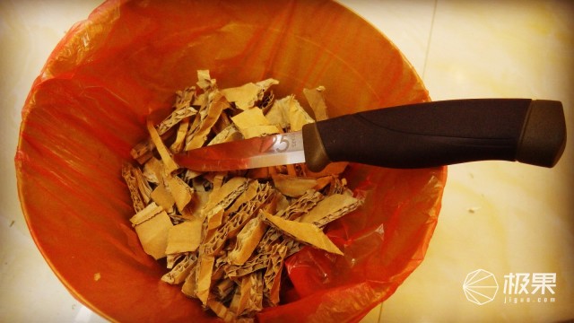 “瑞典国刀”莫拉125周年纪念版,锋利耐操剔骨劈柴都不是事儿 “瑞典国刀”莫拉125周年纪念版,锋利耐操剔骨劈柴都不是事儿