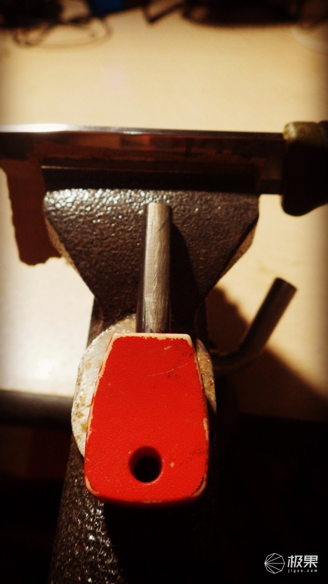 “瑞典国刀”莫拉125周年纪念版,锋利耐操剔骨劈柴都不是事儿 “瑞典国刀”莫拉125周年纪念版,锋利耐操剔骨劈柴都不是事儿