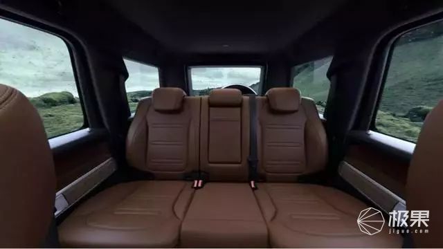 史上最硬奔驰来了!新内饰像科幻片,全球男人都渴望被它榨干 史上最硬奔驰来了!新内饰像科幻片,全球男人都渴望被它榨干