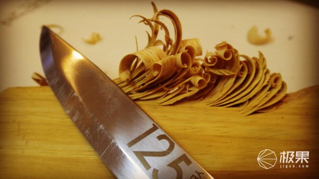 “瑞典国刀”莫拉125周年纪念版,锋利耐操剔骨劈柴都不是事儿 “瑞典国刀”莫拉125周年纪念版,锋利耐操剔骨劈柴都不是事儿