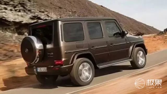 史上最硬奔驰来了!新内饰像科幻片,全球男人都渴望被它榨干 史上最硬奔驰来了!新内饰像科幻片,全球男人都渴望被它榨干