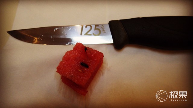 “瑞典国刀”莫拉125周年纪念版,锋利耐操剔骨劈柴都不是事儿 “瑞典国刀”莫拉125周年纪念版,锋利耐操剔骨劈柴都不是事儿