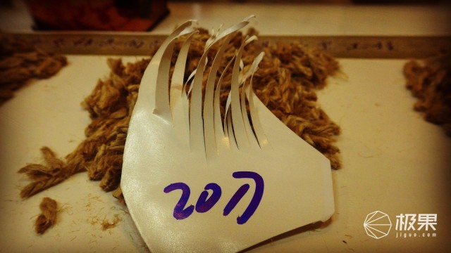 “瑞典国刀”莫拉125周年纪念版,锋利耐操剔骨劈柴都不是事儿 “瑞典国刀”莫拉125周年纪念版,锋利耐操剔骨劈柴都不是事儿