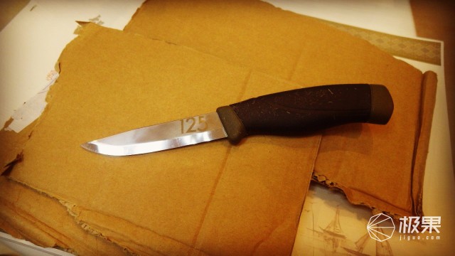 “瑞典国刀”莫拉125周年纪念版,锋利耐操剔骨劈柴都不是事儿 “瑞典国刀”莫拉125周年纪念版,锋利耐操剔骨劈柴都不是事儿