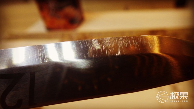 “瑞典国刀”莫拉125周年纪念版,锋利耐操剔骨劈柴都不是事儿 “瑞典国刀”莫拉125周年纪念版,锋利耐操剔骨劈柴都不是事儿