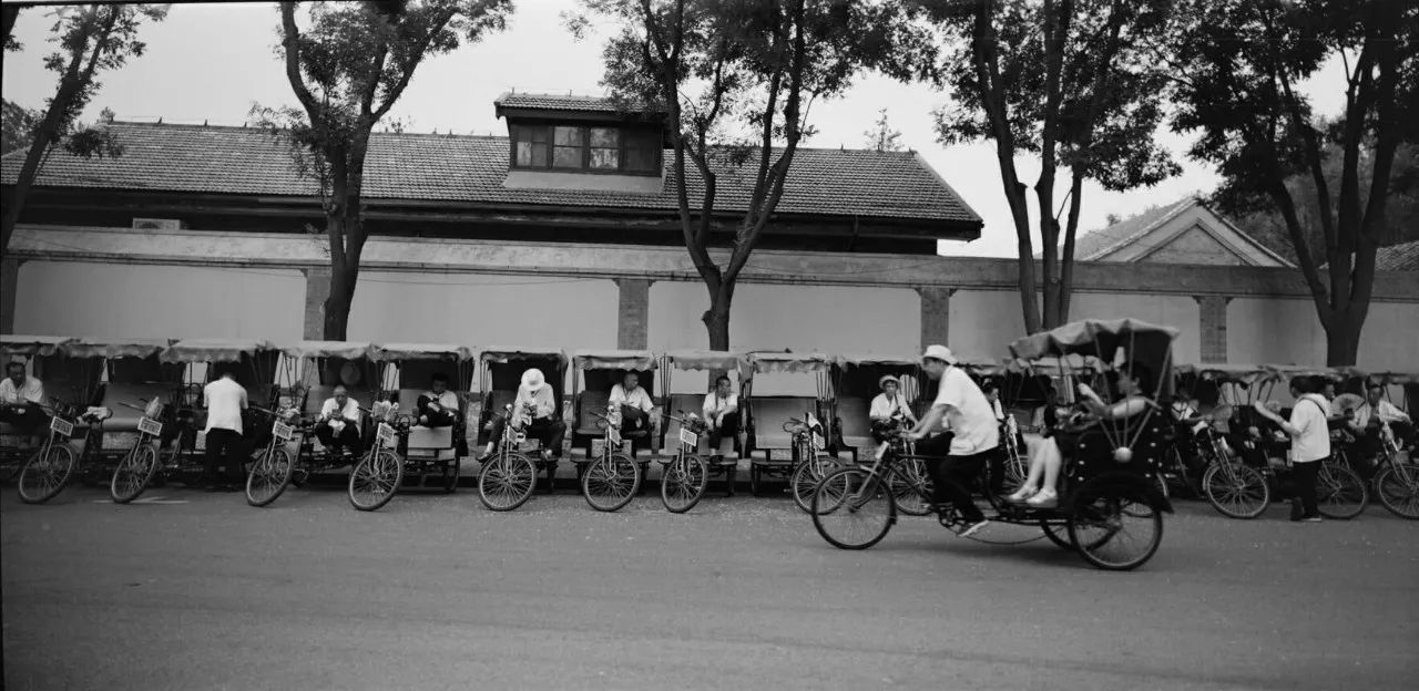 从80年代开始拍胡同，他用10万张照片记录老北京变迁