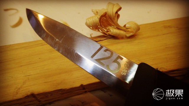 “瑞典国刀”莫拉125周年纪念版,锋利耐操剔骨劈柴都不是事儿 “瑞典国刀”莫拉125周年纪念版,锋利耐操剔骨劈柴都不是事儿
