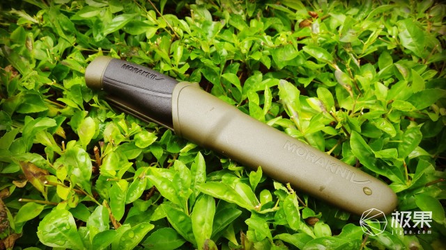 “瑞典国刀”莫拉125周年纪念版,锋利耐操剔骨劈柴都不是事儿 “瑞典国刀”莫拉125周年纪念版,锋利耐操剔骨劈柴都不是事儿