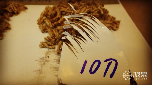 “瑞典国刀”莫拉125周年纪念版,锋利耐操剔骨劈柴都不是事儿 “瑞典国刀”莫拉125周年纪念版,锋利耐操剔骨劈柴都不是事儿