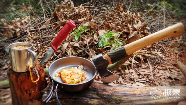 “瑞典国刀”莫拉125周年纪念版,锋利耐操剔骨劈柴都不是事儿 “瑞典国刀”莫拉125周年纪念版,锋利耐操剔骨劈柴都不是事儿