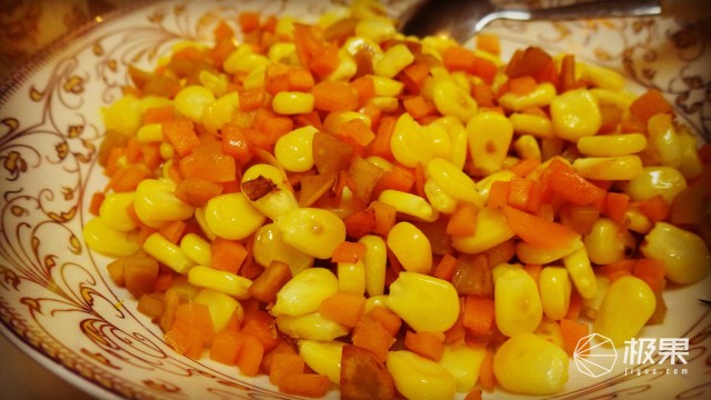 “瑞典国刀”莫拉125周年纪念版,锋利耐操剔骨劈柴都不是事儿 “瑞典国刀”莫拉125周年纪念版,锋利耐操剔骨劈柴都不是事儿