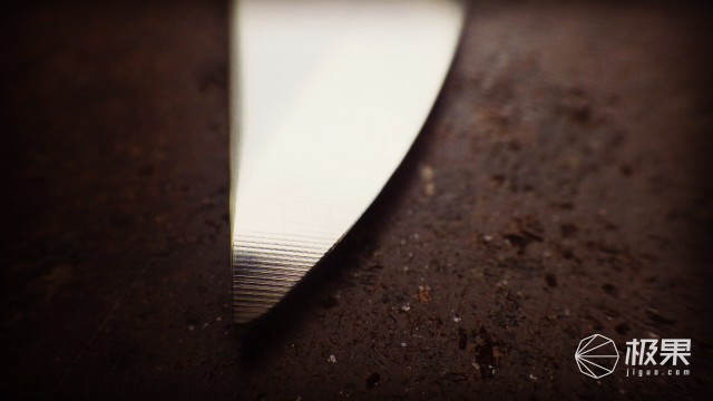 “瑞典国刀”莫拉125周年纪念版,锋利耐操剔骨劈柴都不是事儿 “瑞典国刀”莫拉125周年纪念版,锋利耐操剔骨劈柴都不是事儿