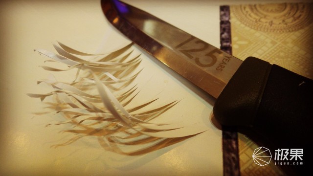 “瑞典国刀”莫拉125周年纪念版,锋利耐操剔骨劈柴都不是事儿 “瑞典国刀”莫拉125周年纪念版,锋利耐操剔骨劈柴都不是事儿