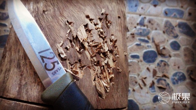 “瑞典国刀”莫拉125周年纪念版,锋利耐操剔骨劈柴都不是事儿 “瑞典国刀”莫拉125周年纪念版,锋利耐操剔骨劈柴都不是事儿