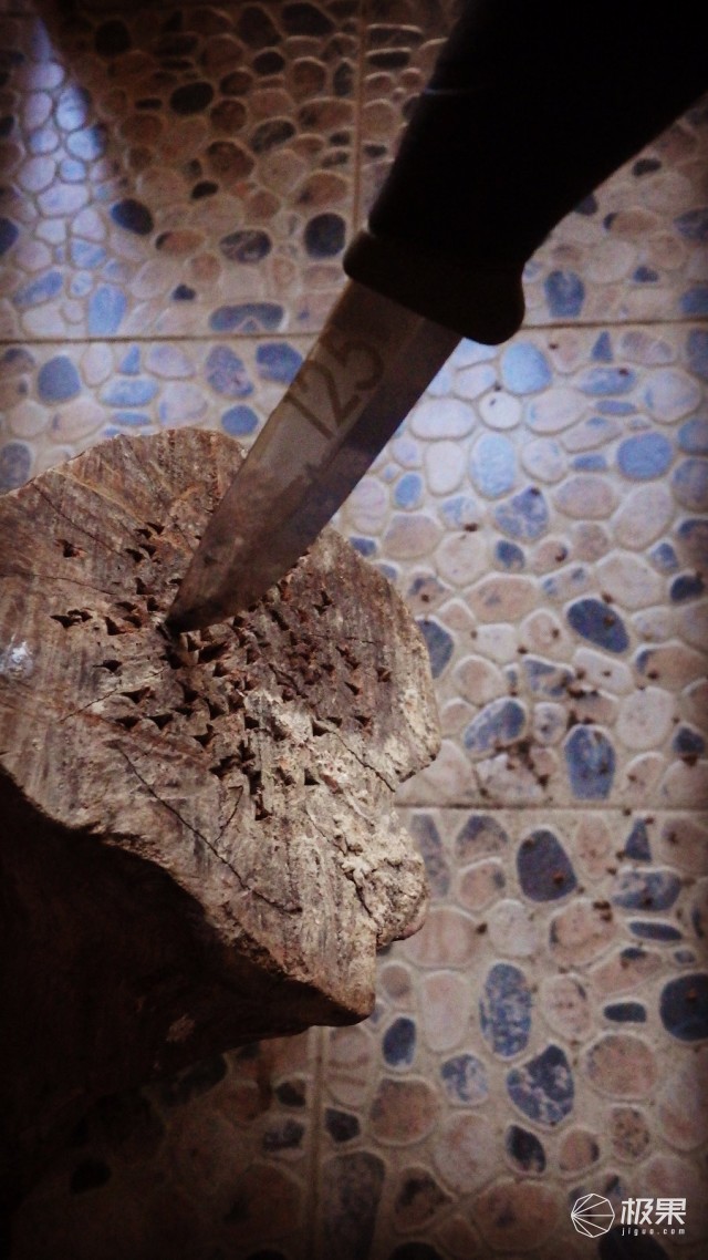 “瑞典国刀”莫拉125周年纪念版,锋利耐操剔骨劈柴都不是事儿 “瑞典国刀”莫拉125周年纪念版,锋利耐操剔骨劈柴都不是事儿